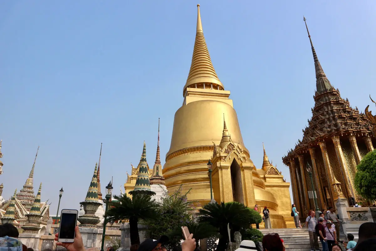 2 DAYS IN BANGKOK ITINERARY - From East to West