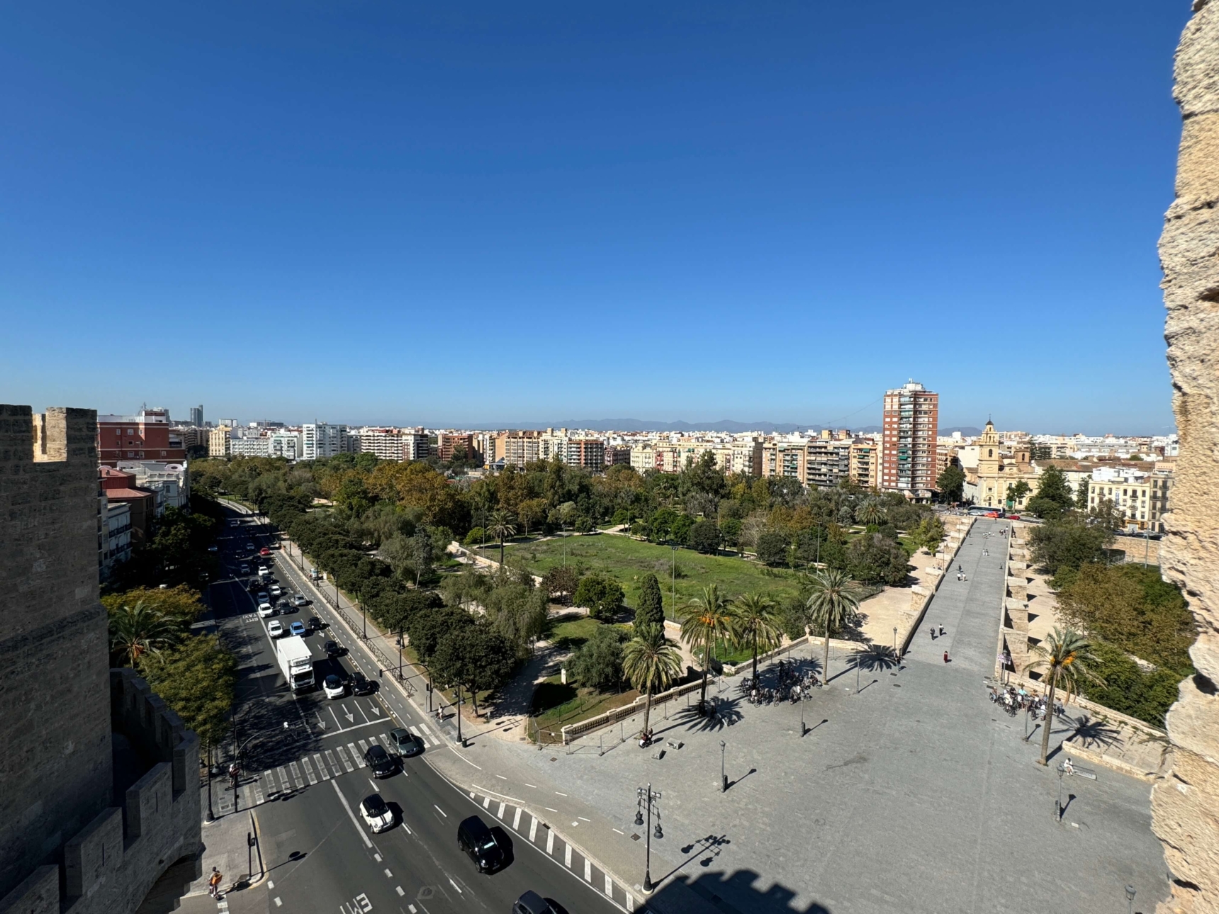 views torres de serrano valencia